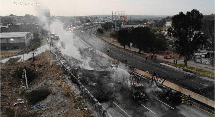 Tras carambola liberan carretera México-Querétaro, a la altura de San Juan del Río