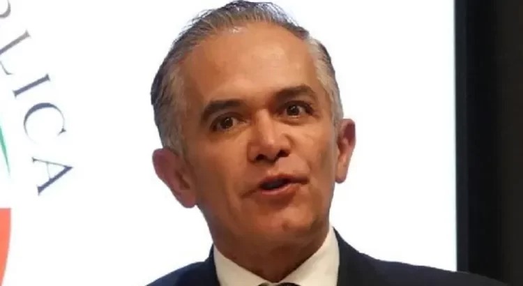 Impugna Mancera ante TEPJF el que lo hayan dejado fuera Impugna Mancera ante TEPJF el que lo hayan dejado fuera