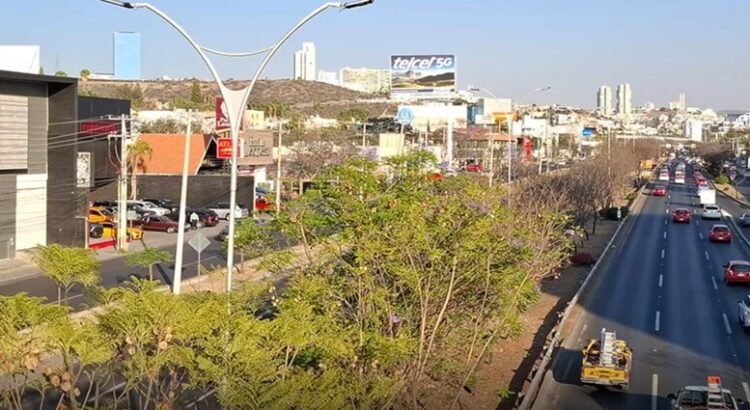Se anunció el cierre de la lateral Bernardo Quintana por obras de ampliación