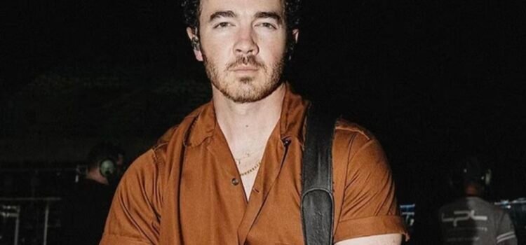 Kevin Jonas revela cómo perdió casi toda su fortuna tras la separación de los Jonas Brothers en 2013 Kevin Jonas revela cómo perdió casi toda su fortuna tras la separación de los Jonas Brothers en 2013