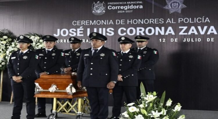 Se rinden honores a policía de la Corregidora, Querétaro, asesinado en un ataque armado