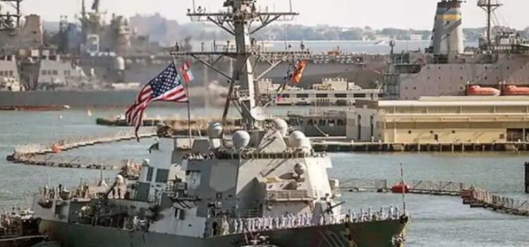 Se acercan buques de guerra de Estados Unidos a costas de Venezuela