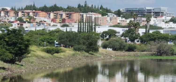 Encuentran otro cuerpo en bordo de Querétaro, es la quinta víctima por las lluvias