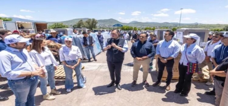 Se entregan los apoyos a las familias afectadas por lluvias en Querétaro