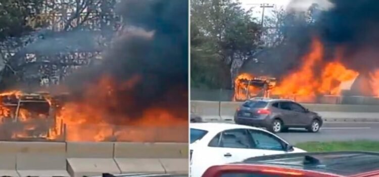 Un choque junto con incendio en la carretera México-Querétaro deja un motociclista muerto