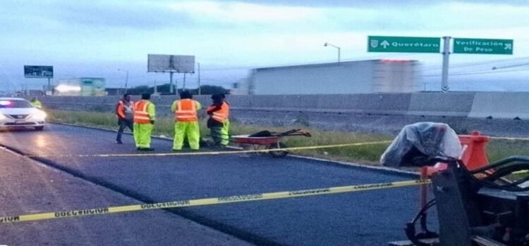 Un trabajador pierde la vida al quedar atrapado en la asfaltadora