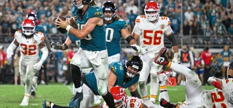 Trevor Lawrence guía triunfo agónico de los Jaguares sobre Kansas City