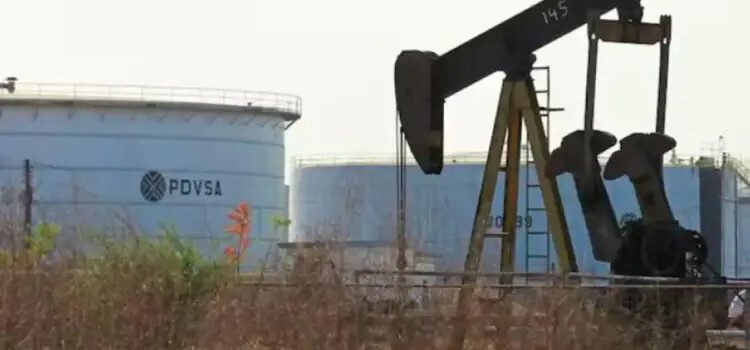 Advierte Trump que Cuba dejará de recibir petróleo y dinero de Venezuela